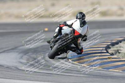 media/Dec-01-2025-Moto Forza (Mon) [[2daa91e15f]]/1-Advanced Group/Session 2 Turn 11 Backside/